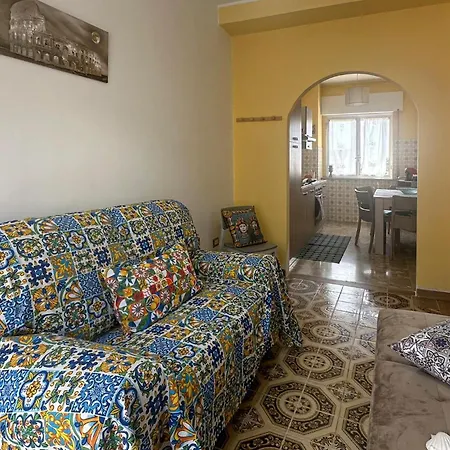 Lovely In With Kitchen Casa vacanze *