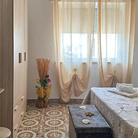 Semesterbostad Lovely In With Kitchen Torrenova (Sicily)